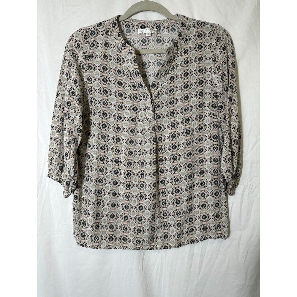 Kenar Women's Geometric Design V-Neck Blouse with 3/4 Sleeves, Size S